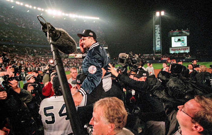 Piazza versus Clemens saw no victor. The series was a quick Yankees win.